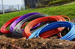 Qu est-ce que la fibre optique ? Guide complet transmission données haute vitesse