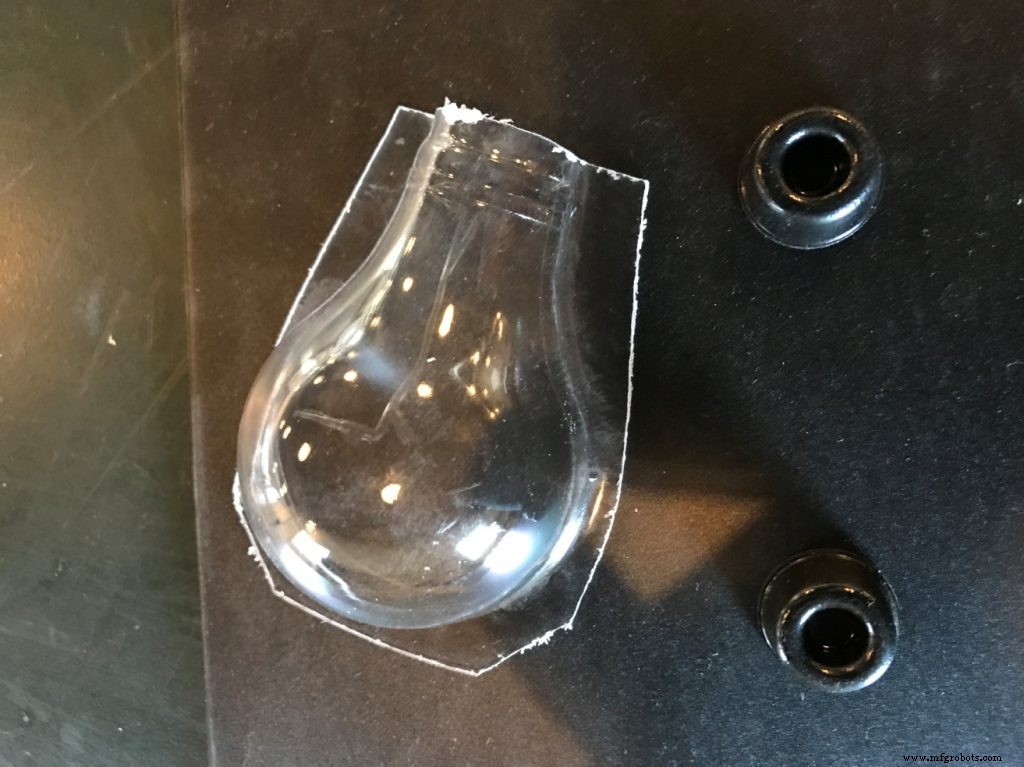 Conception de composants plastiques transparents pour une performance optimale