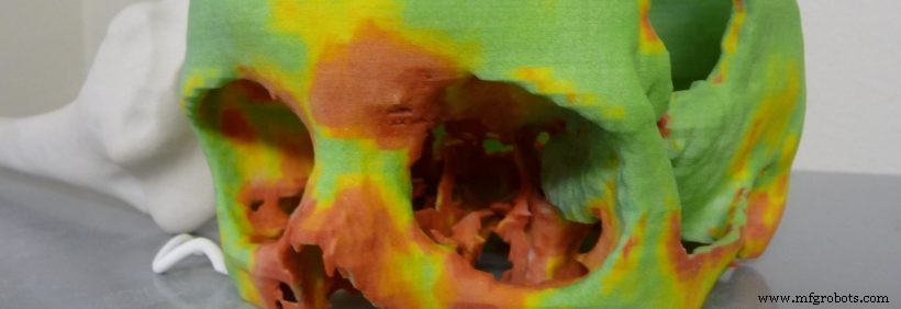 Faut-il finir les pièces imprimées en 3D en interne ou externaliser ? Guide pratique