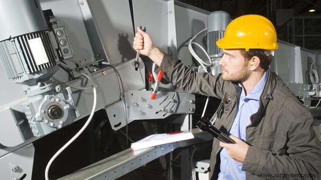 Réduire les coûts de maintenance sans couper dans les effectifs : stratégies éprouvées