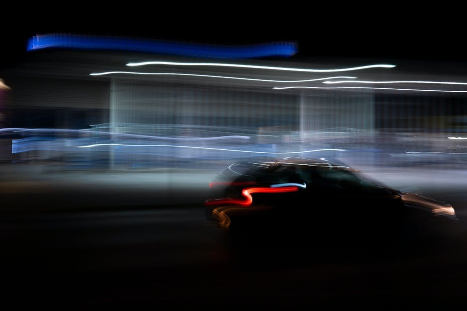 Fibre de carbone dans les voitures : des pièces aftermarket aux applications carrosserie complète