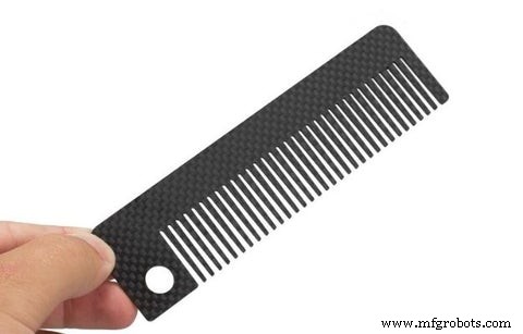 Peigne en fibre de carbone : l outil de toilettage ultime pour chaque homme