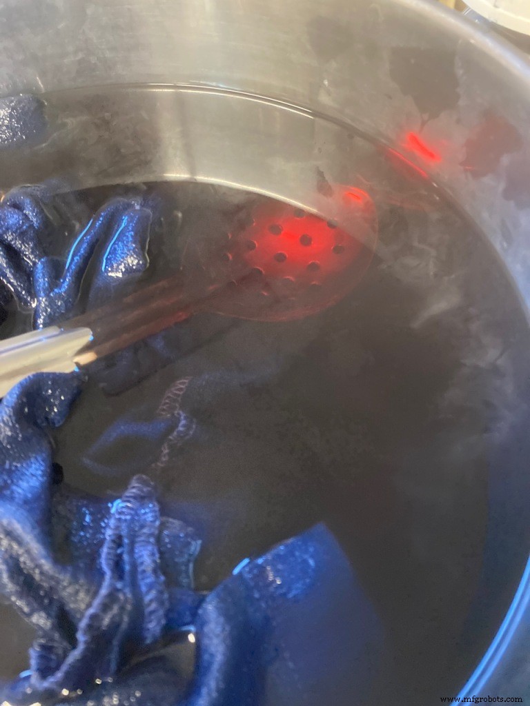 Le violet inattendu : comment l indirubine révèle l histoire cachée de l indigo naturel