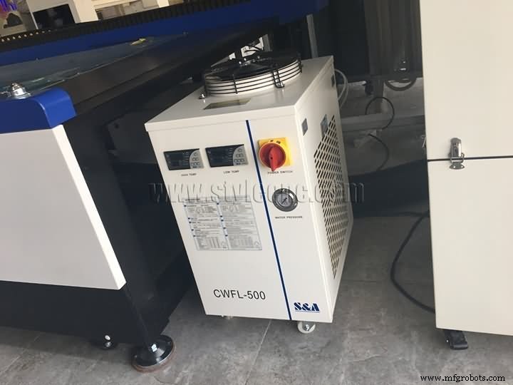 Guide essentiel pour choisir une machine de découpe laser à fibre pour le métal