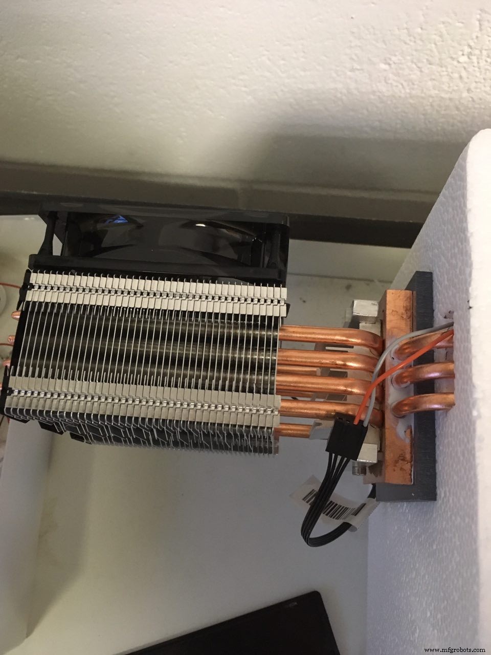 Conteneur de transport d échantillons à température contrôlée avec capteur PT-100 et Arduino UNO