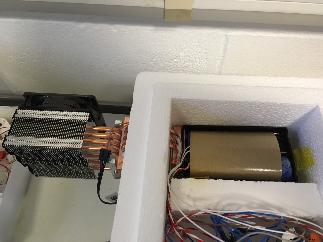 Conteneur de transport d échantillons à température contrôlée avec capteur PT-100 et Arduino UNO