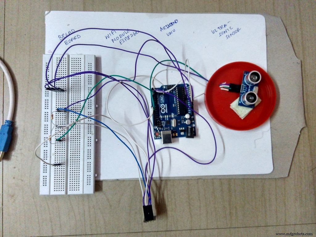 Bocal Intelligent IoT avec ESP8266, Arduino et Capteur Ultrasonique – Surveillance Temps Réel