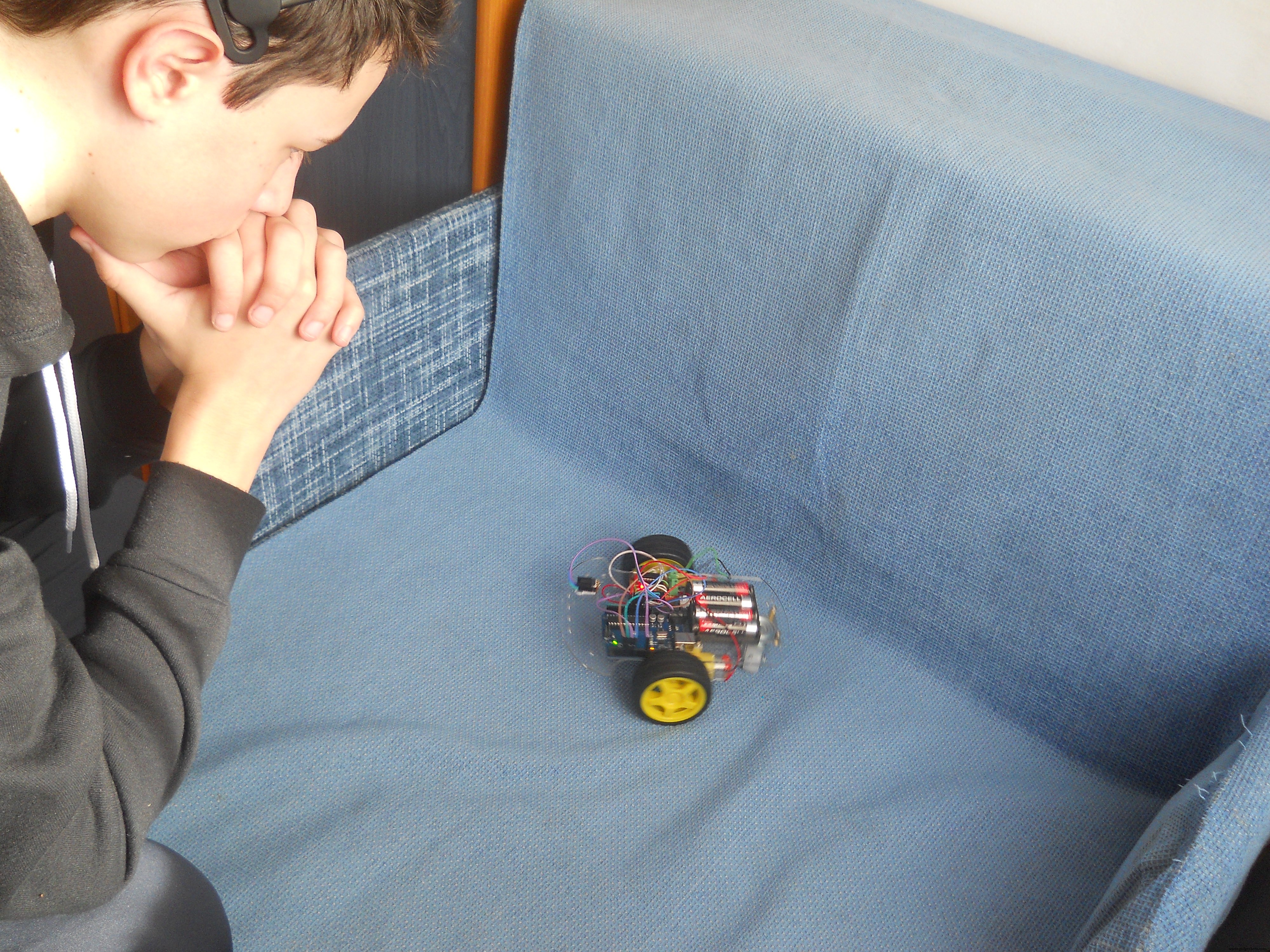 Contrôler un Robot par la Pensée : Projet Arduino Complet Ondes Cérébrales