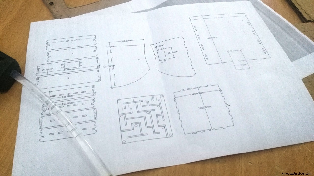 Labyrinthe à billes Arduino : jeu de plateau en carton motorisé