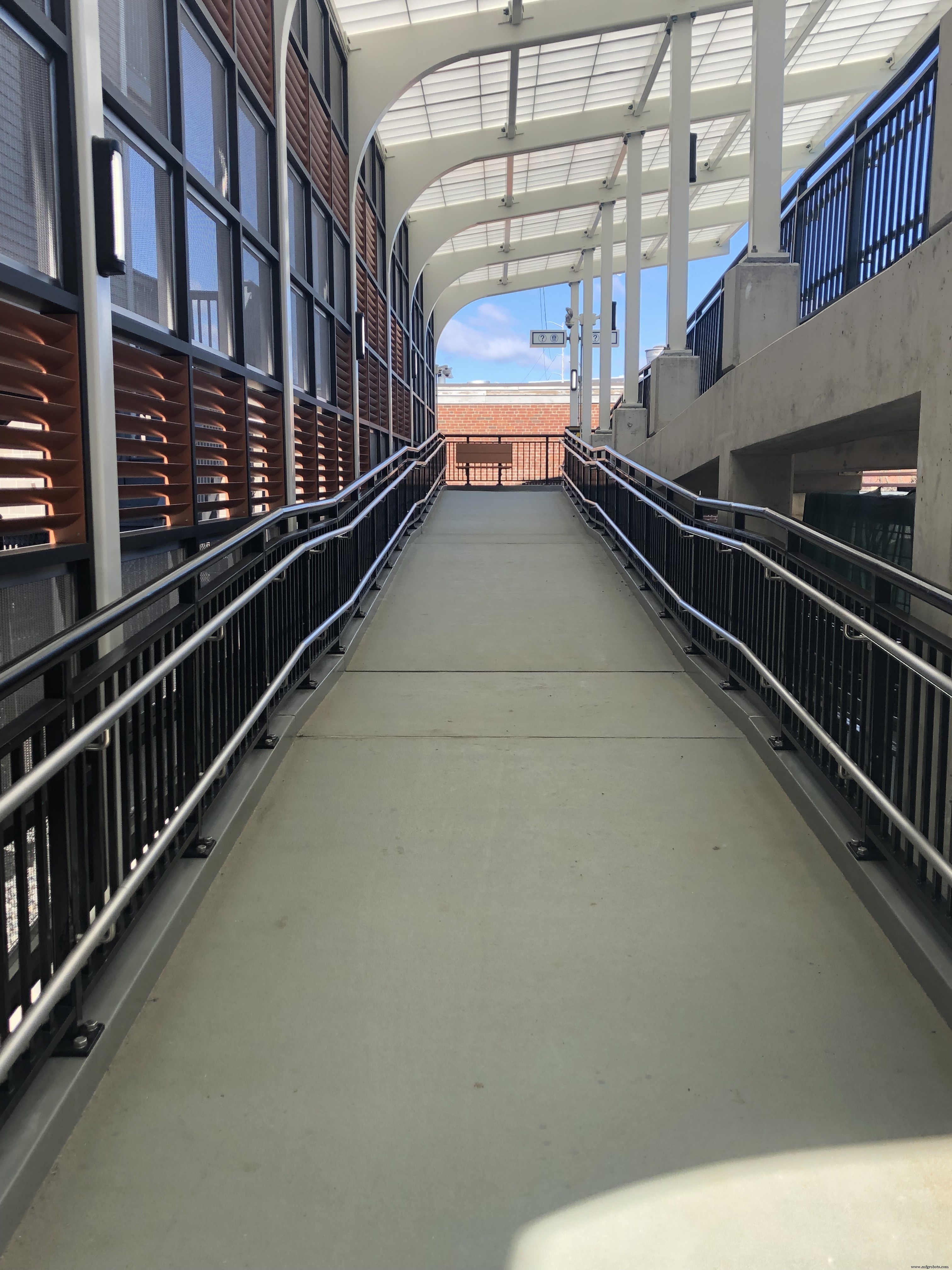 Accélérer les réparations : revêtement de pont FRP au pont Franklin Street