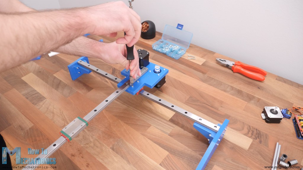 Construire votre propre traceur CNC à changement d outil automatique – Tutoriel Machine à Dessiner DIY