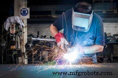 Comment la Fabrication Métallique Sur Mesure Maximise Valeur et Durabilité