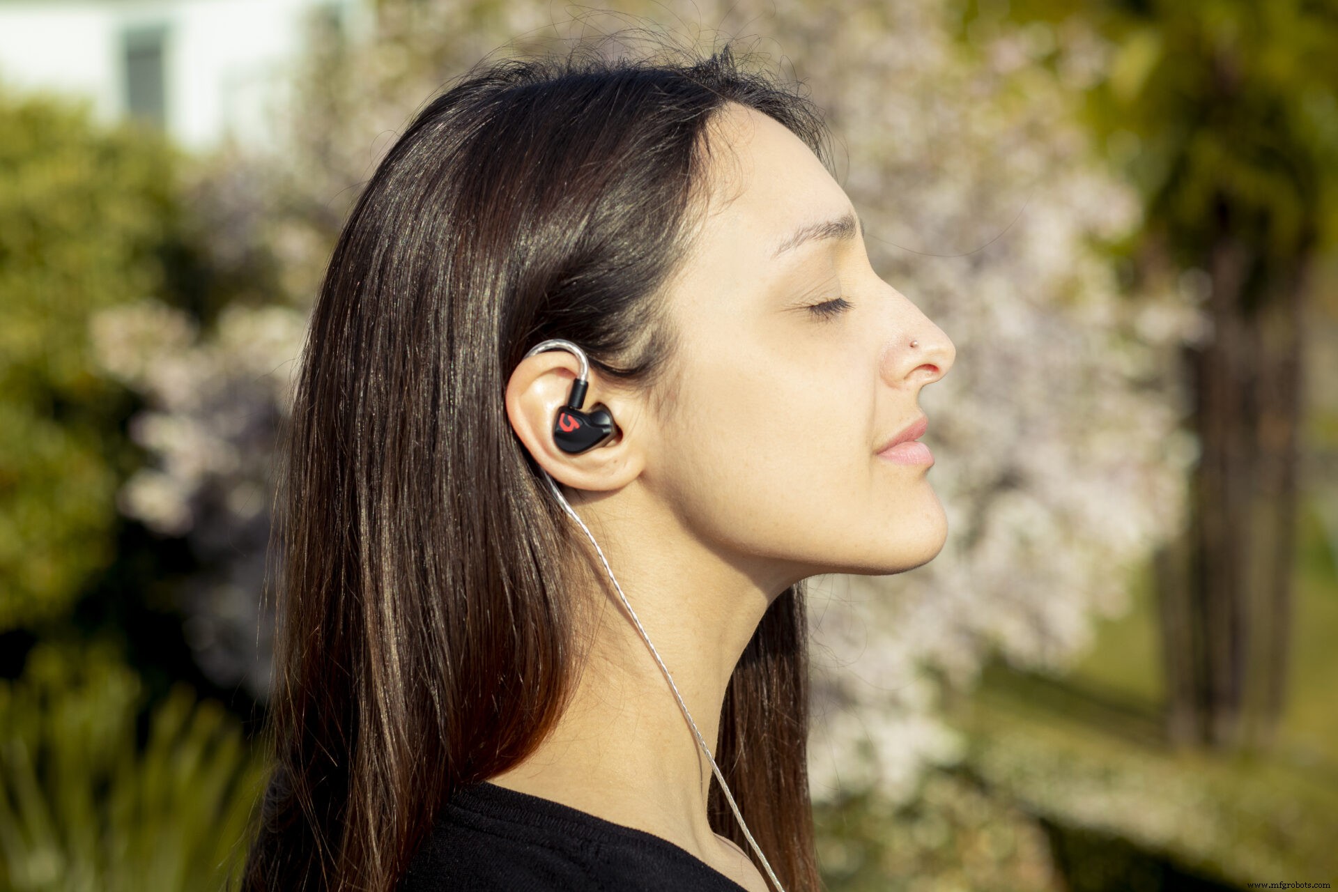 Gaudio redéfinit les écouteurs intra-auriculaires avec la conception Fusion 360