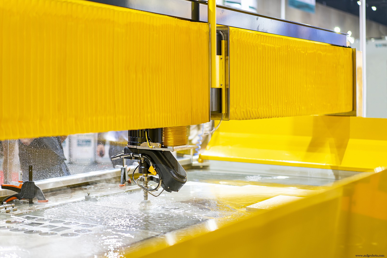 La tôle expliquée : Utilisations, matériaux et techniques de fabrication