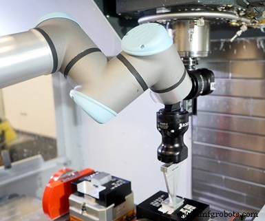 Fusion OEM double capacité production avec charge machine robotique avancée