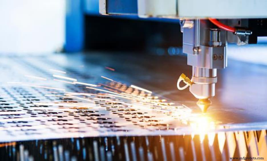 Découpe laser de tôle : maîtriser les fondamentaux de la fabrication de précision