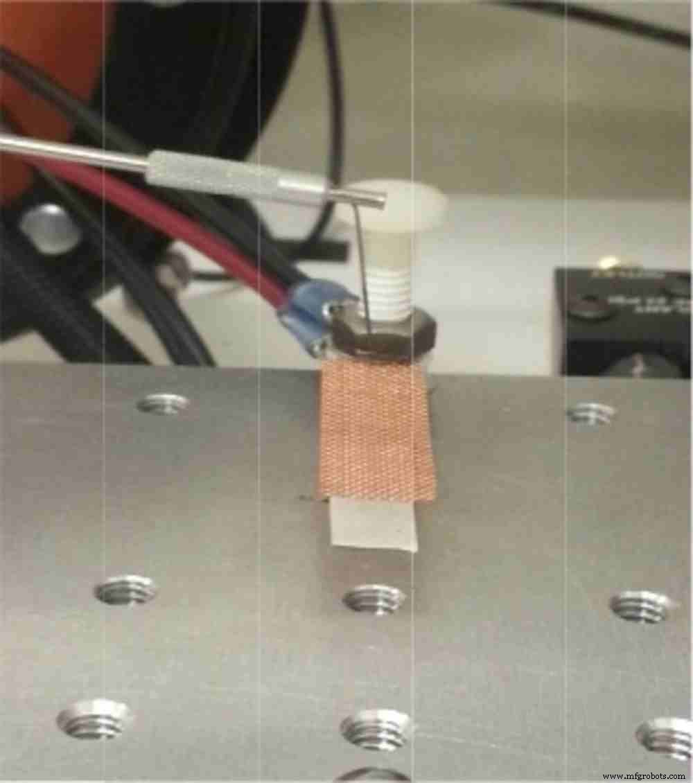 Accéléromètre et gyroscope MEMS NASA utilisant un ruban de nanotubes de carbone haute résistance