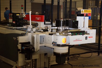 Usinage CNC : avantages clés par rapport aux méthodes traditionnelles