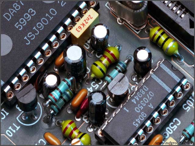 Du Breadboard au Produit Final : Guide Pro pour Faire Évoluer vos Prototypes PCB