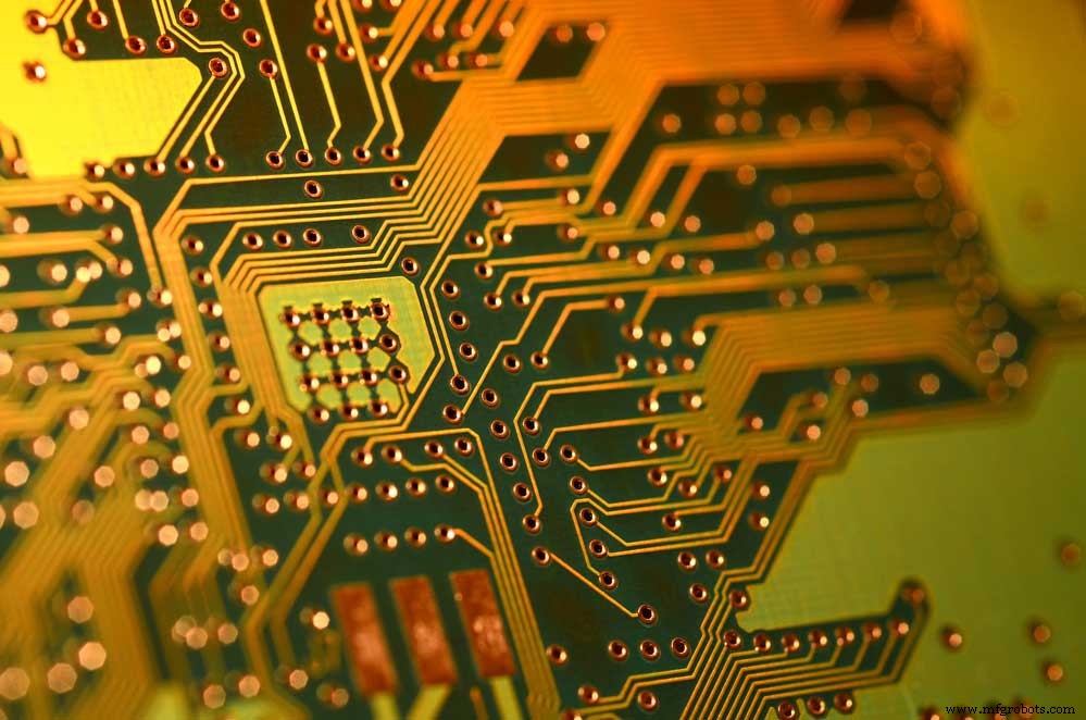 Maîtriser les Pochoirs PCB : Guide Complet pour un Brasage de Précision