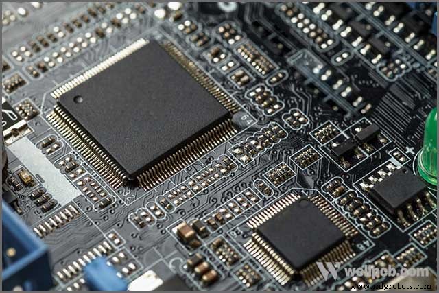 Défauts de Brasage PCB Courants et Solutions Pratiques