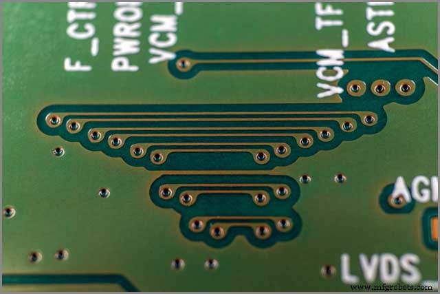 6 problèmes clés des vias PCB sur cartes haute fréquence et comment les éviter