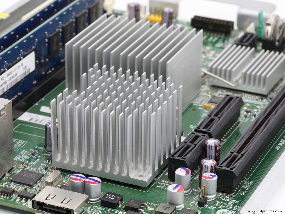 Comprendre les dissipateurs thermiques LED : pourquoi ils sont essentiels