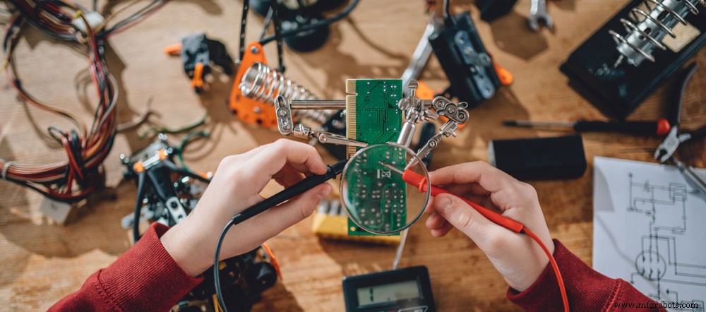 Circuits de temporisation expliqués : fonctionnement et applications clés