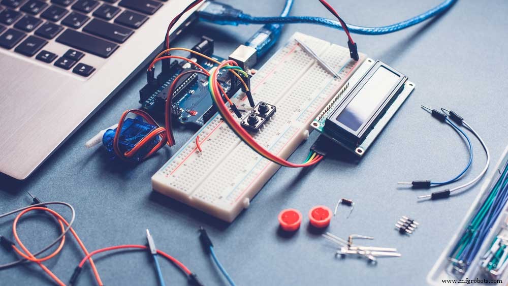 Construisez Votre Propre Détecteur RF : Guide Simple pour Repérer les Signaux Radio Cachés