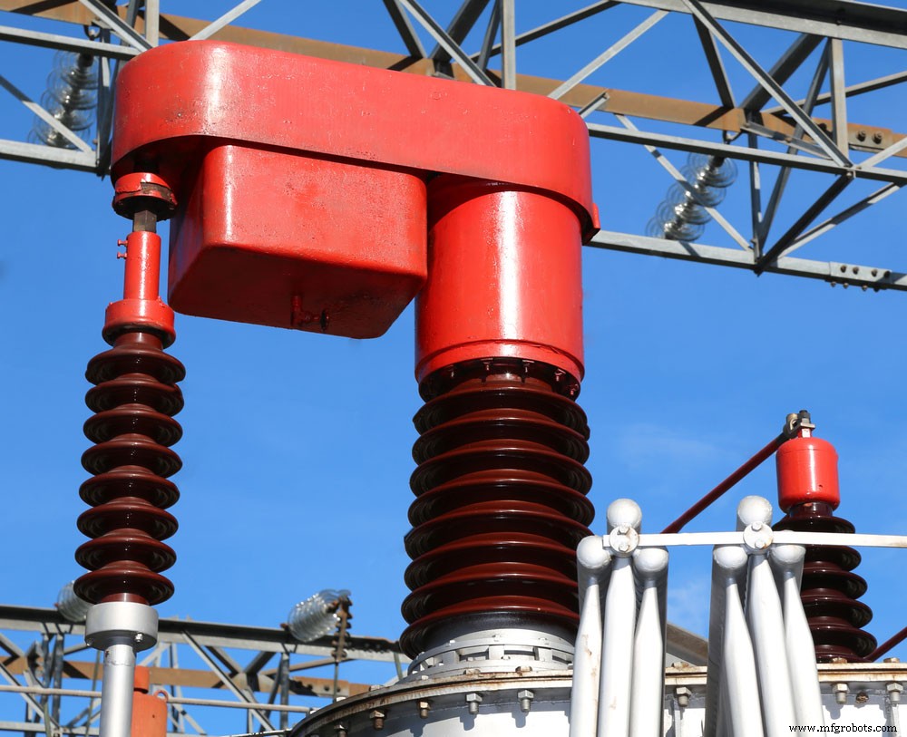 Guide Complet du Régulateur de Tension LM7815 : Utilisation, Caractéristiques & Applications