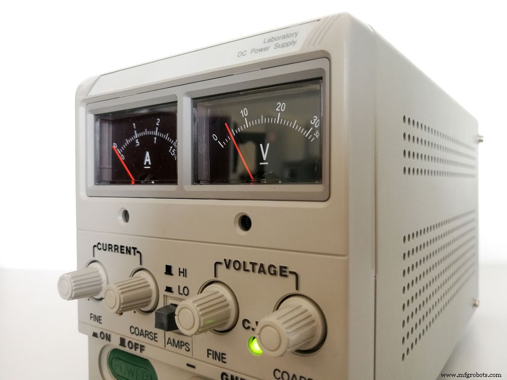 Régulateur de Tension LM350 : Guide Complet et Configuration des Broches