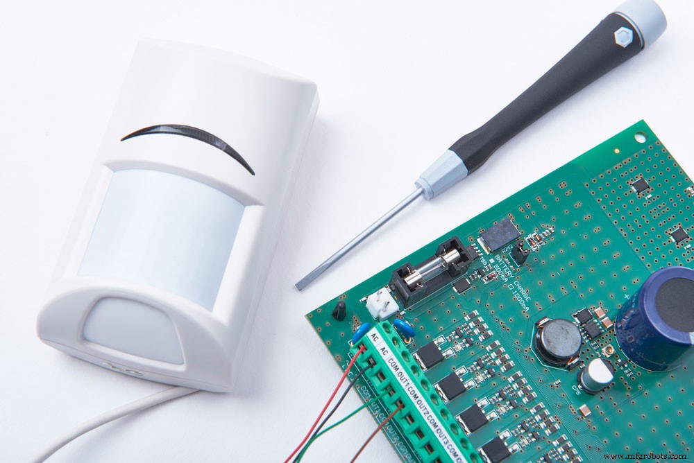 Capteurs PIR expliqués : Guide complet avec exemples pratiques