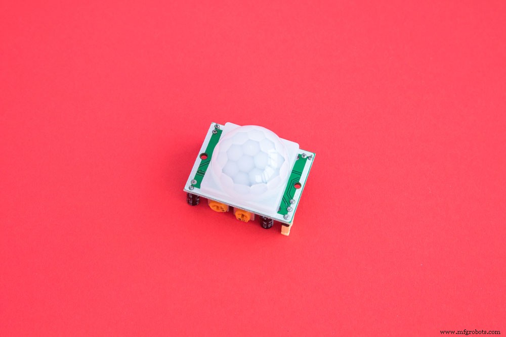Capteurs PIR expliqués : Guide complet avec exemples pratiques
