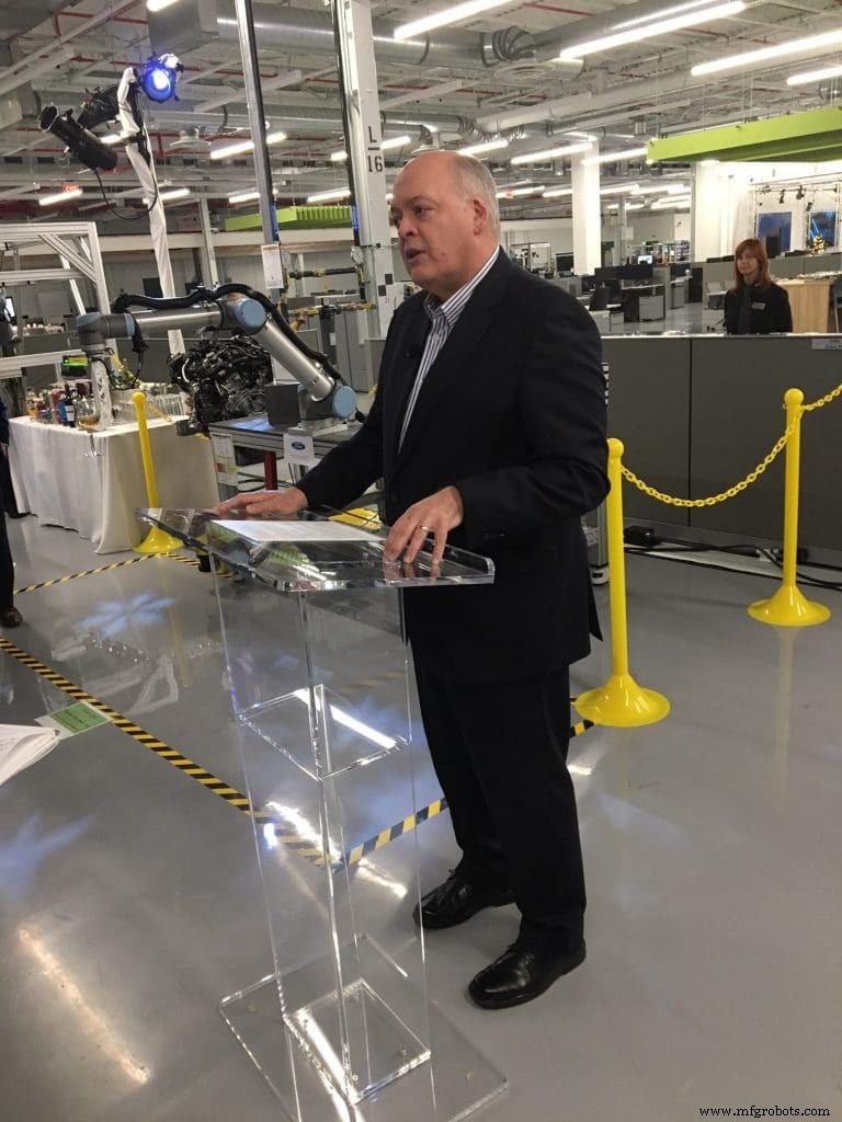 Comment les constructeurs automobiles améliorent la production avec robots collaboratifs et impression 3D