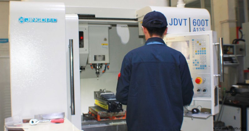 Booster la production avec les centres d usinage CNC : efficacité et précision inégalées