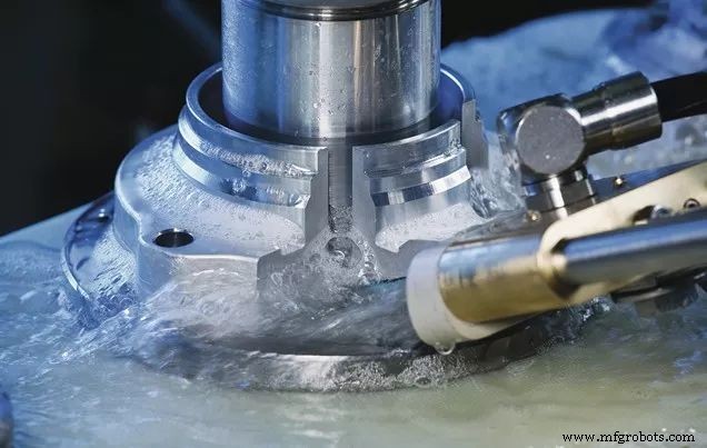 Ébavurage Expliqué : Techniques pour Éliminer les Bavures des Pièces Métalliques