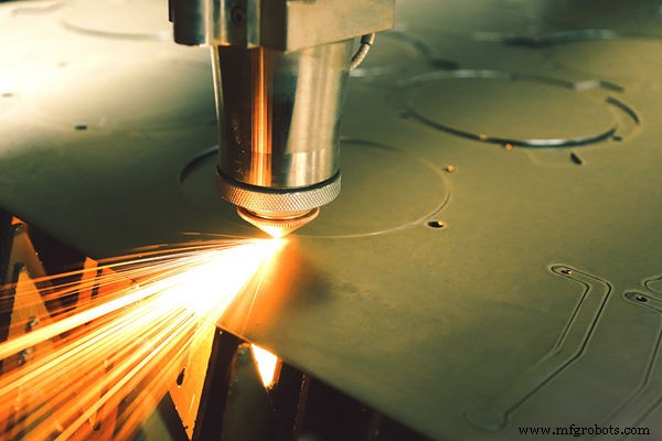 Coupe CNC vs coupe laser : choisir le bon processus de fabrication pour vos besoins