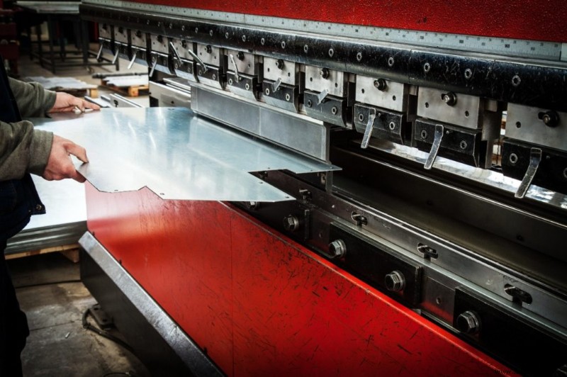 Cintrage de métal : quand l appliquer pour une fabrication de précision