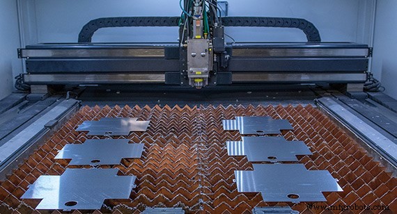 Découpe laser expliquée : précision, puissance et applications