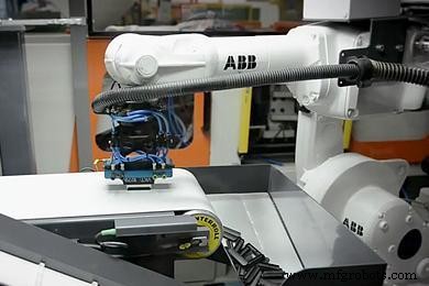 Fabrication de plastiques de premier plan à Dearborn, MI – Innovation et qualité