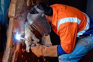 Comment devenir un leader de l industrie : stratégies clés pour le succès